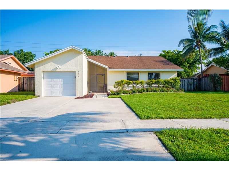 9212 Gettysburg Rd, Boca Raton, FL 33434 - photo 1