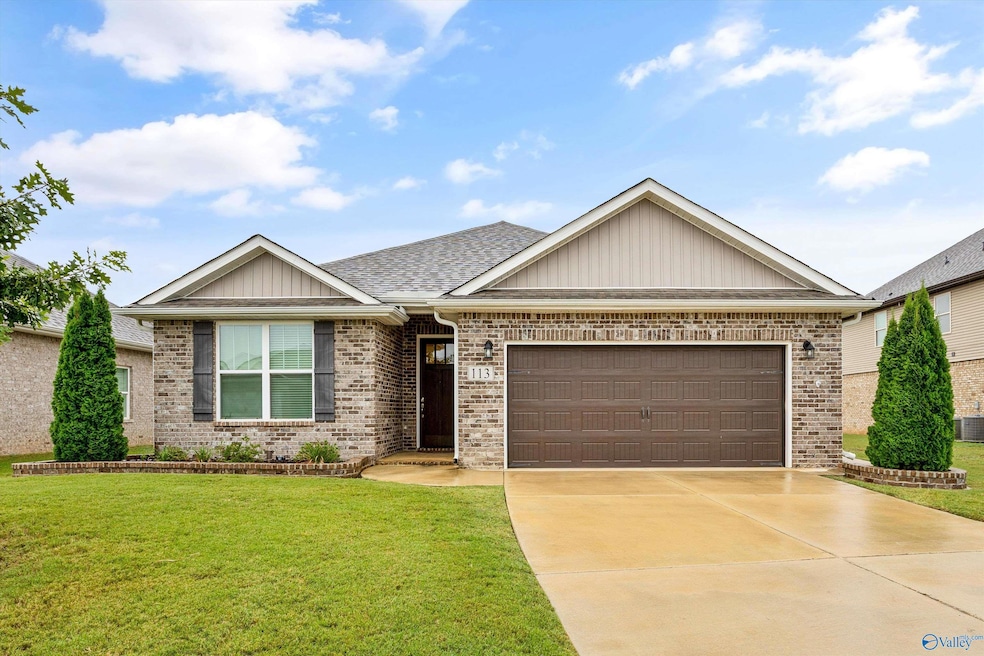 113 Pointe Haven Ct SW, Huntsville, AL 35824 - photo 1