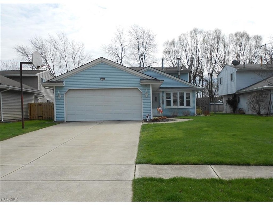 315 Butternut Lane, Diveway 2009