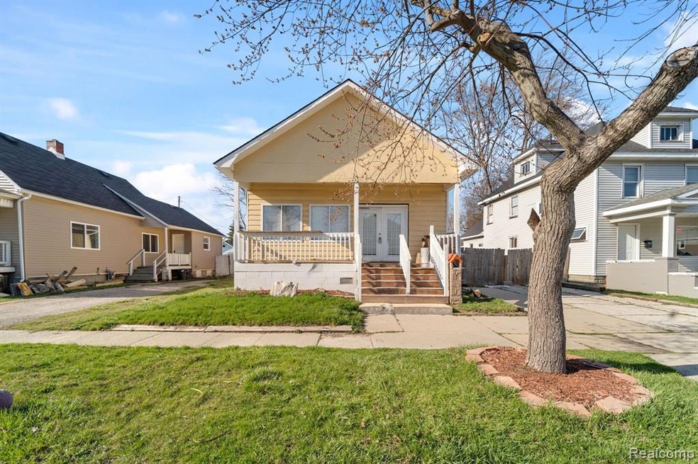 1219 White St, Port Huron, MI 48060 - photo 1