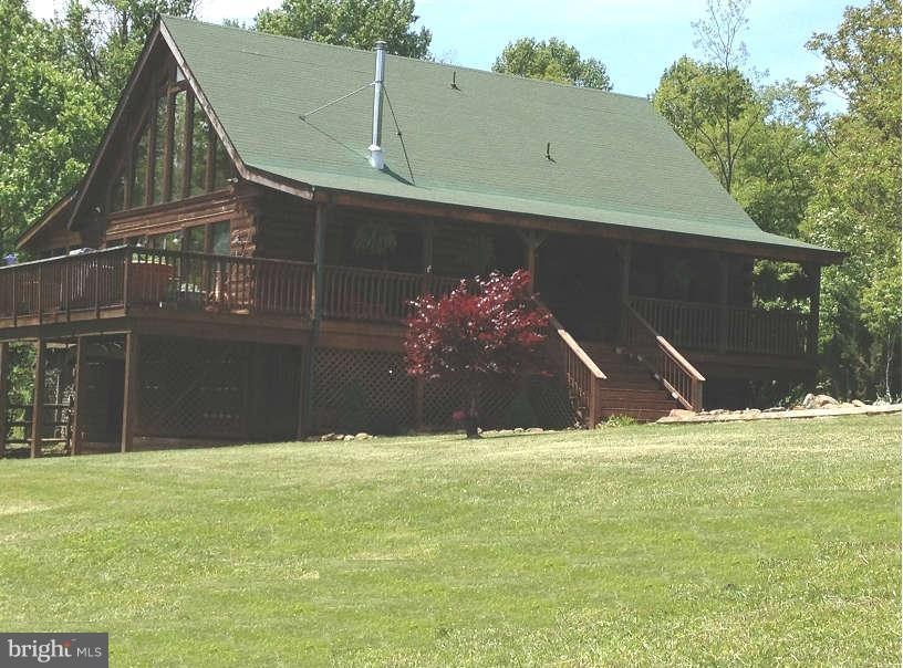 12055 Deer Path Ln, Linden, VA 22642 - photo 1