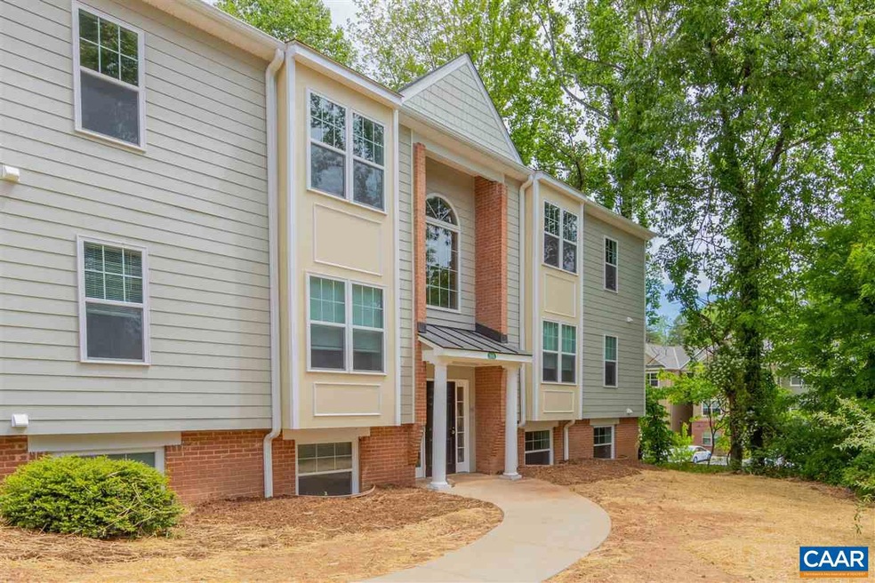 1213 Villa Ln unit B, Charlottesville, VA 22903 - photo 1
