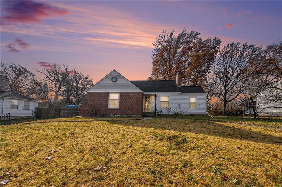 4325 NE 52nd Terrace, Kansas City, MO 64119 - photo 1