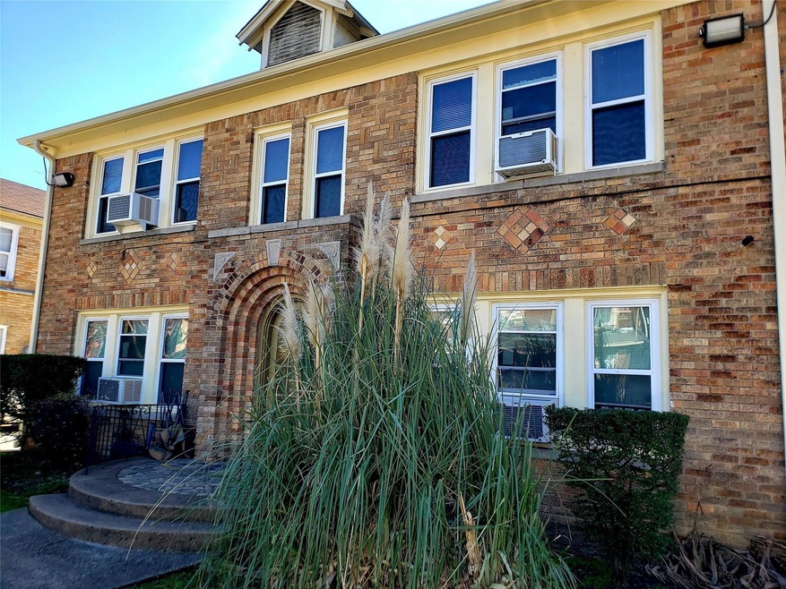 5900 Oram St unit 8, Dallas, TX 75206 - photo 1