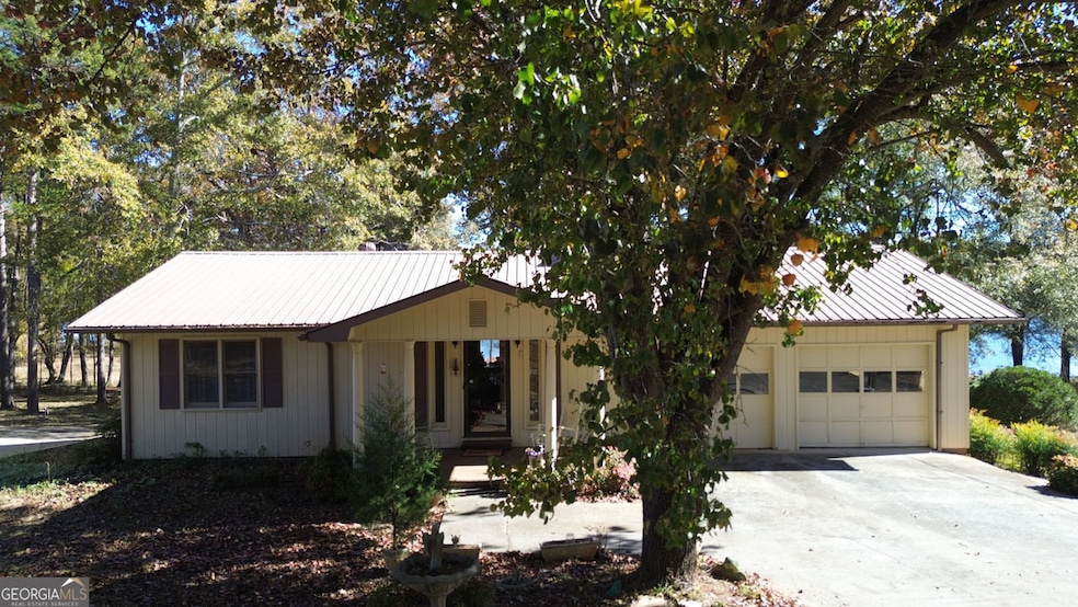 410 Cedar St, Lavonia, GA 30553 - photo 1