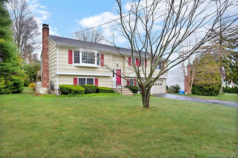 5 Phillene located on a quiet cul de sac and close
