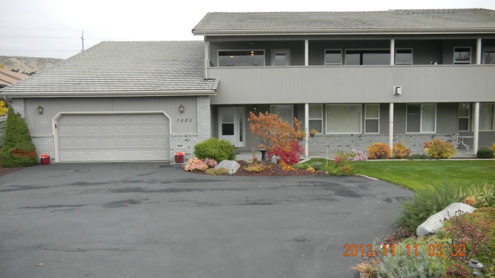 1380 Eastmont Ave unit 1002, East Wenatchee, WA 98802 - photo 1