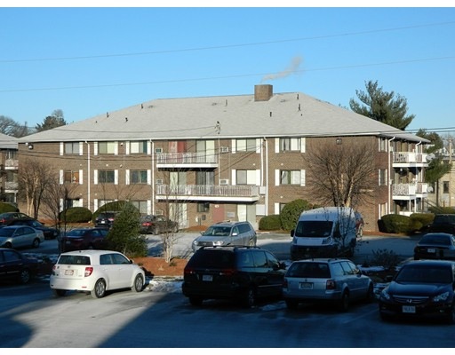 270 E Haverhill St unit 6, Lawrence, MA 01841 - photo 1