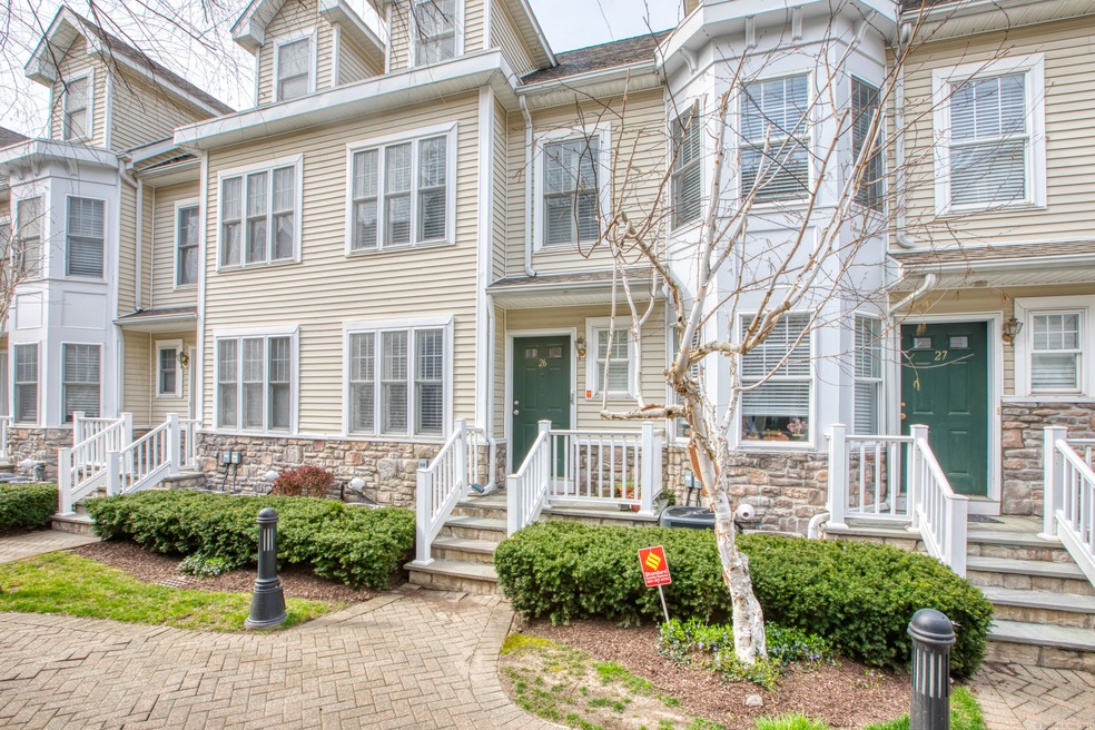 39 Maple Tree Ave unit 26, Stamford, CT 06906 - photo 1