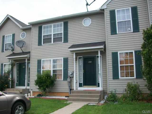 621 Abbe Ct, Freemansburg, PA 18017 - photo 1