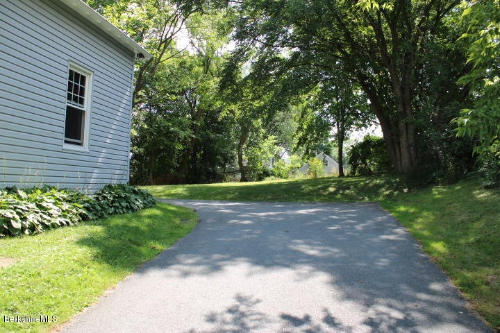 75 Gale Ave, Pittsfield, MA 01201 - photo 1