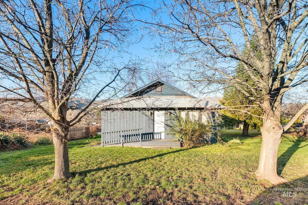 1450 & 1454 Elm St, Clarkston, WA 99403 - photo 1