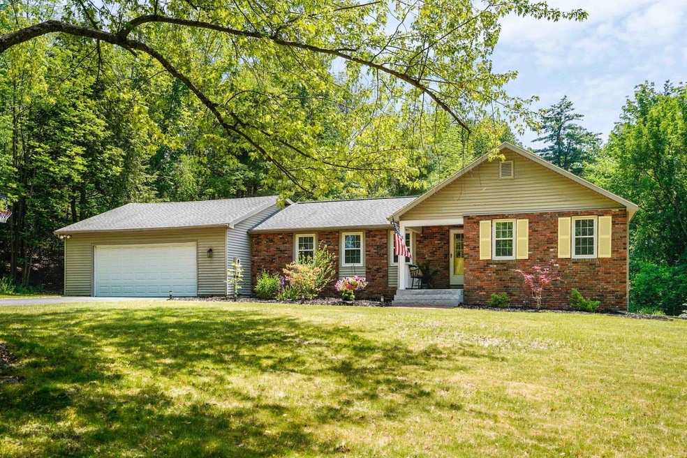 5 Camelot Dr, Bedford, NH 03110 - photo 1