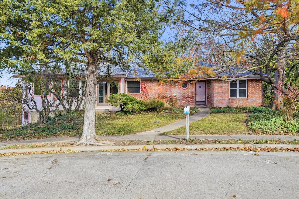 Pending $229,900 • Co-Listing Agent