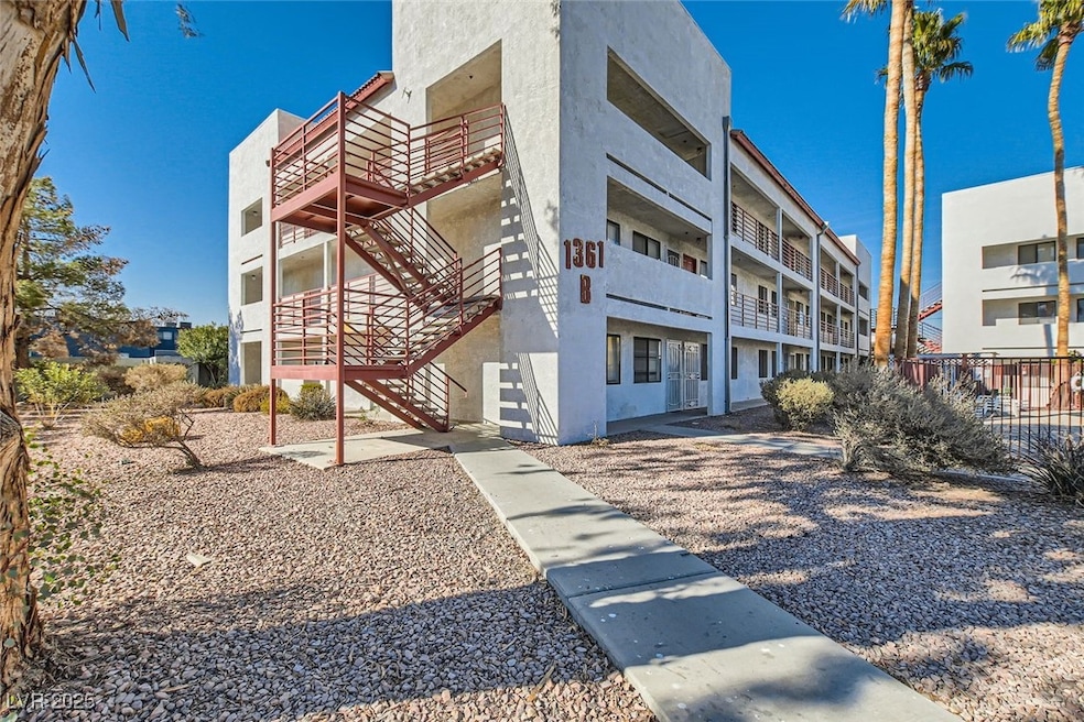 1361 E University Ave unit 209, Las Vegas, NV 89119 - photo 1