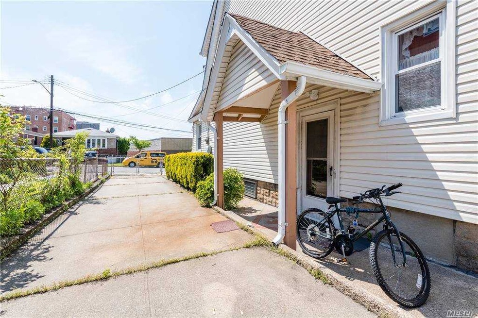 8011 159th St, Jamaica, NY 11432 - photo 1