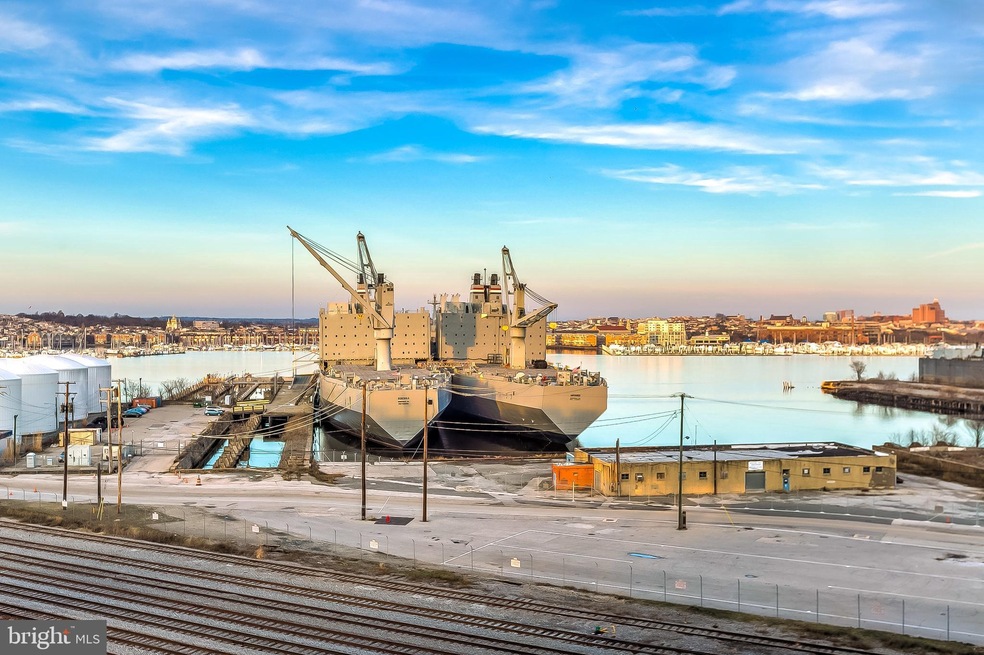 Silo Point unit 613, Baltimore, MD 21230 - photo 1