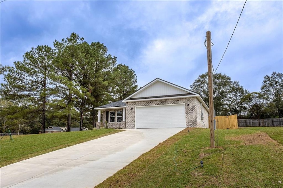 804 George C Wallace Dr, Enterprise, AL 36330 - photo 1