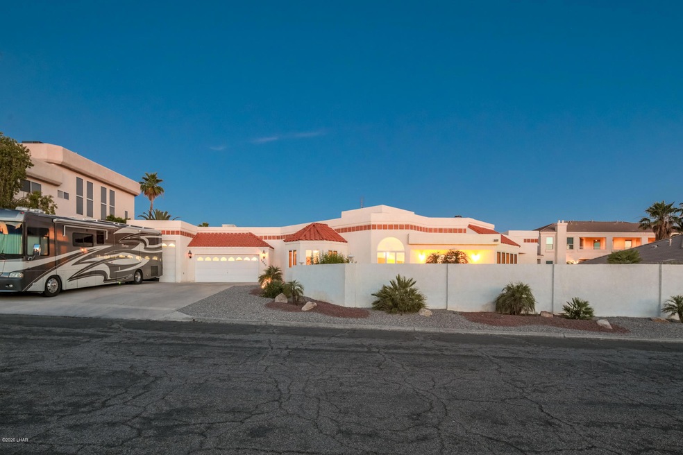 2090PalmerDrEvening_01