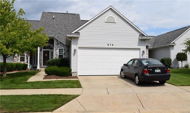 Welcome to 876 Village Way