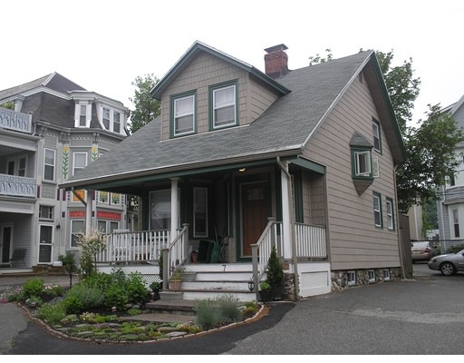 7 Gray Cir, Lynn, MA 01902 - photo 1