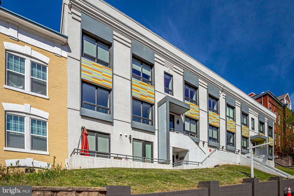 2422 17th St NW unit 305, Washington, DC 20009 - photo 1