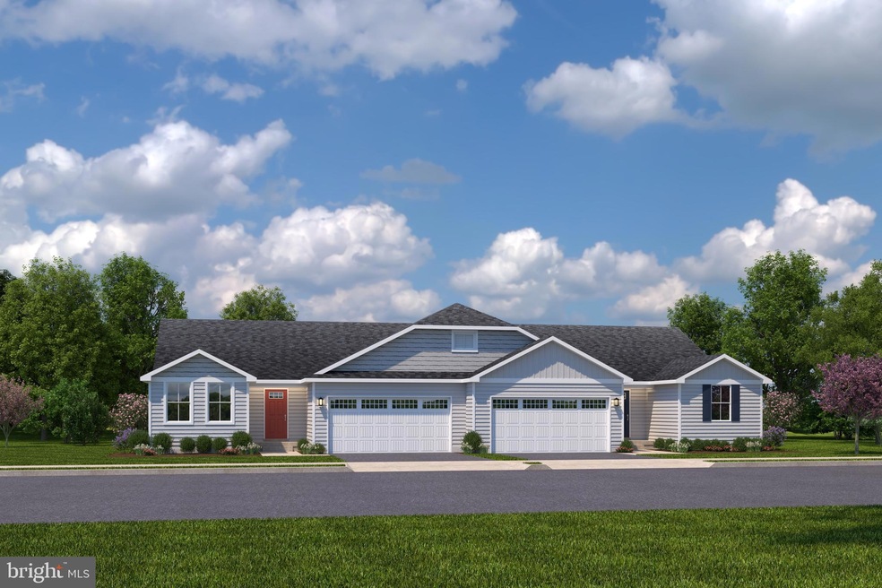 510 Raeann Dr, Greencastle, PA 17225 - photo 1