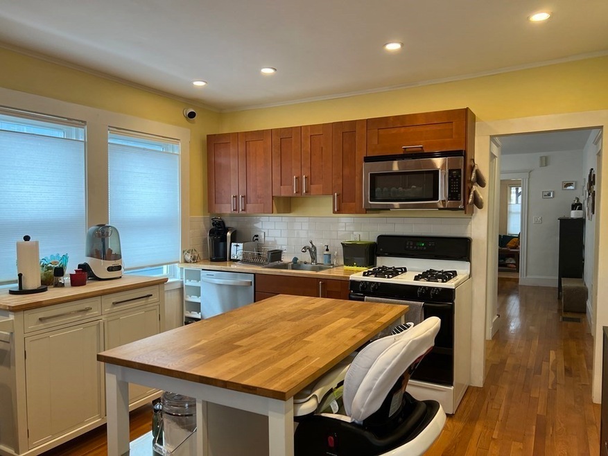 121 Boston Ave unit 1, Somerville, MA 02144 - photo 1