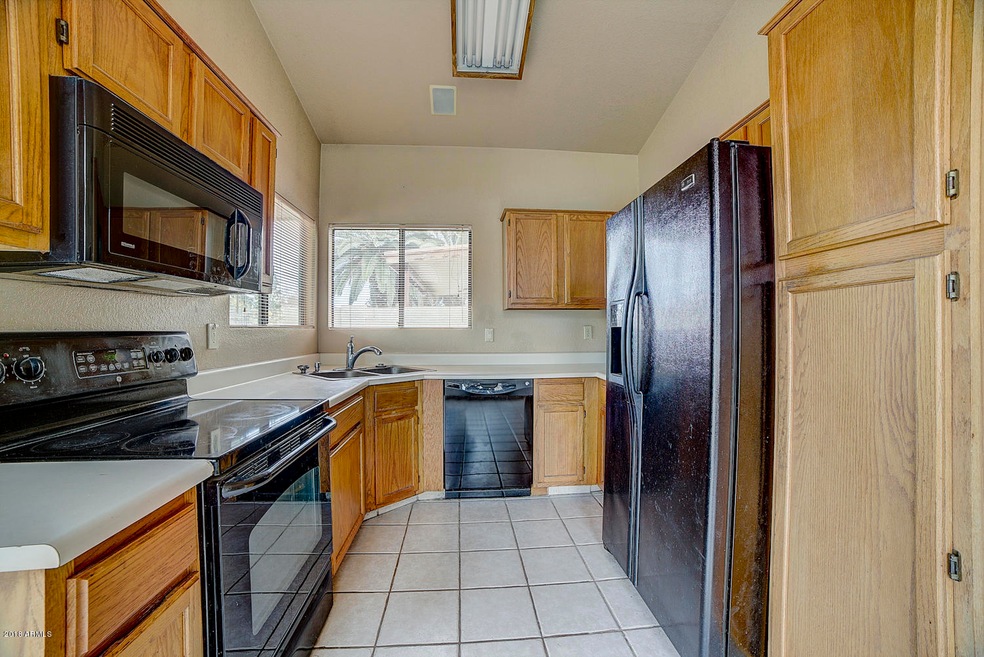 172 S Willow Creek St, Chandler, AZ 85225 - photo 1