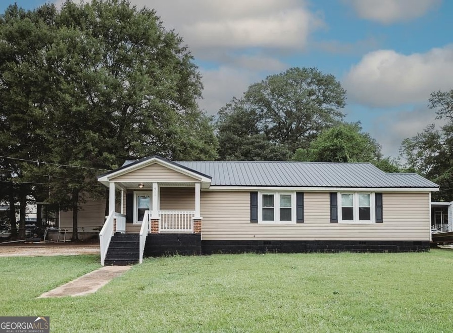 400 Taylor St, Barnesville, GA 30204 - photo 1