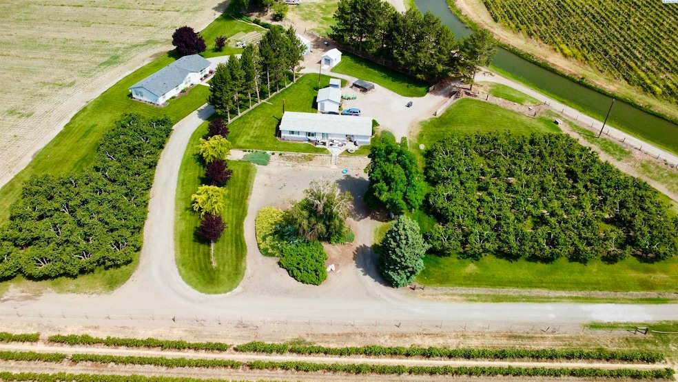 For Sale $1,200,000 • Co-Listing Agent