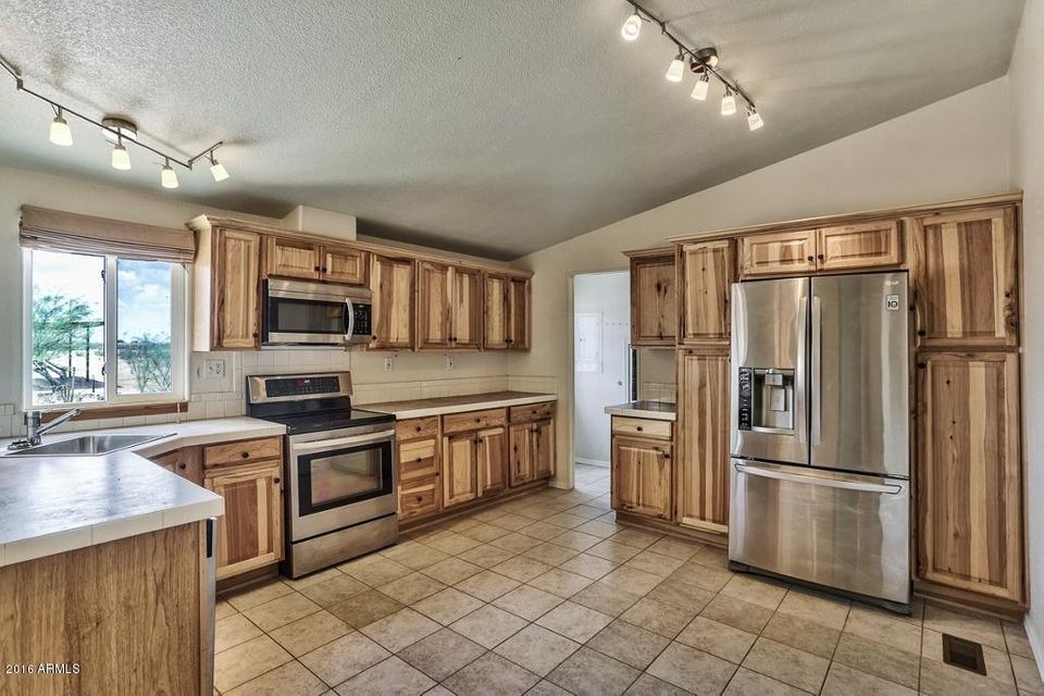 28506-N.-248th-Dr-20 (1024x683)