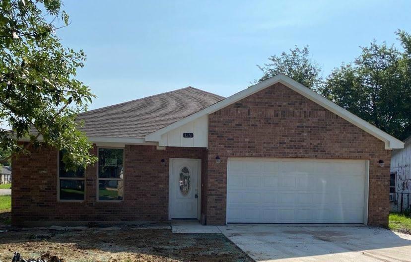 1210 Joslin St, Cleburne, TX 76033 - photo 1