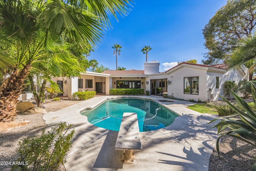 5302_E_Mercer_Ln_Scottsdale_AZ_85254_USA