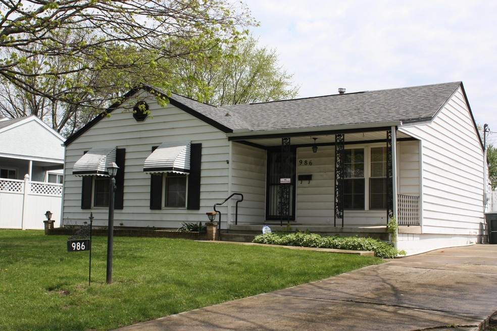 986 Harwood Dr, Columbus, OH 43228 - photo 1