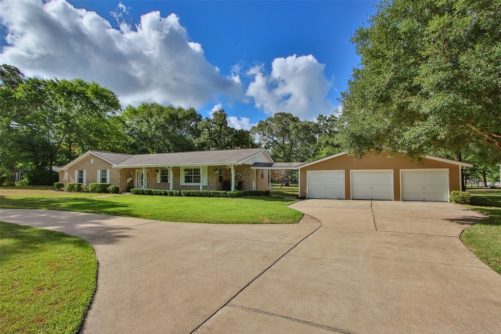 25493 Lakeside Dr, Hockley, TX 77447 - photo 1