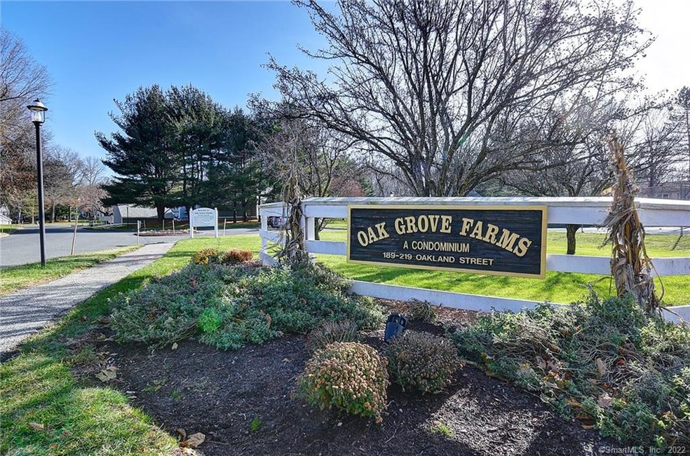 209 Oakland St unit A, Manchester, CT 06042 - photo 1