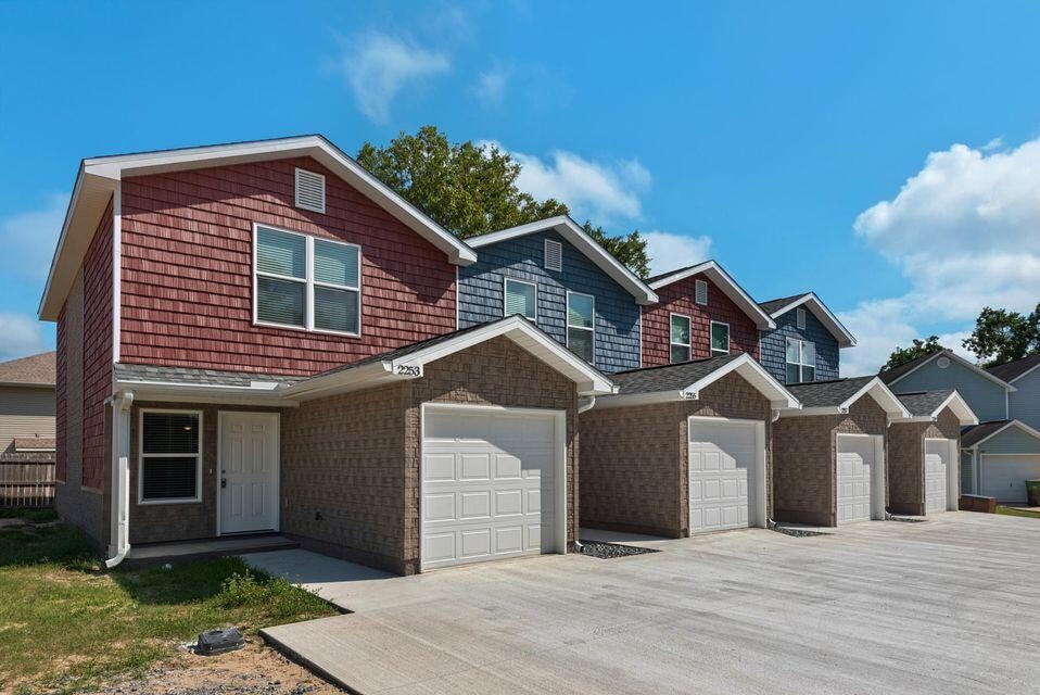For Sale $1,725,000 • Co-Listing Agent