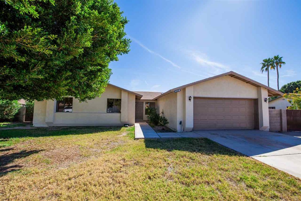 1059 S Mustang Ave, Yuma, AZ 85364 - photo 1