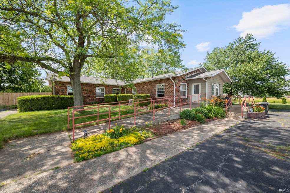 1004 S East St, Fowler, IN 47944 - photo 1