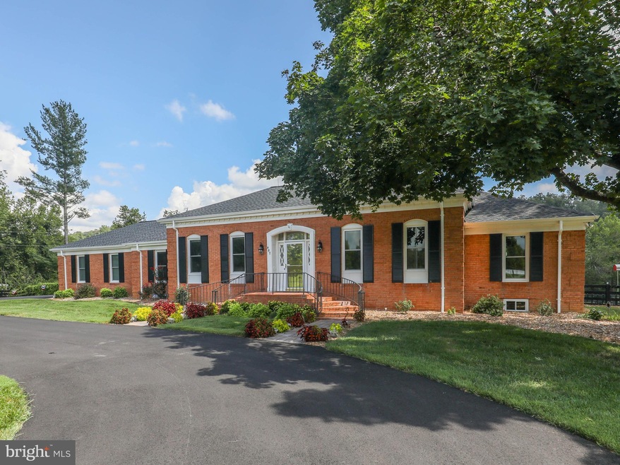 487 Old Bridge Rd, Amissville, VA 20106 - photo 1