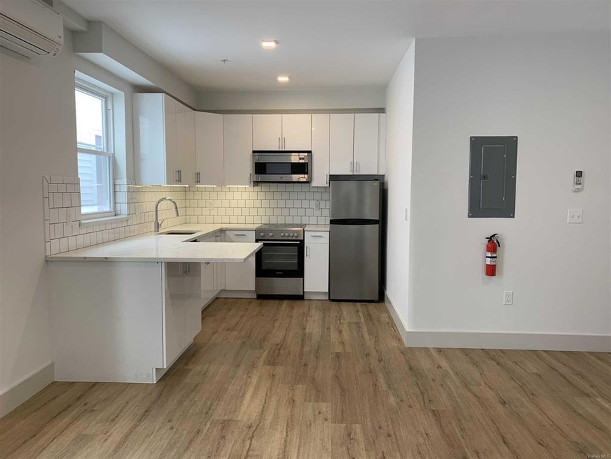 564 Main St unit 2A, Poughkeepsie, NY 12601 - photo 1