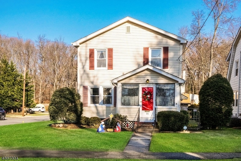 18 Congressional Pkwy, Livingston, NJ 07039 - photo 1