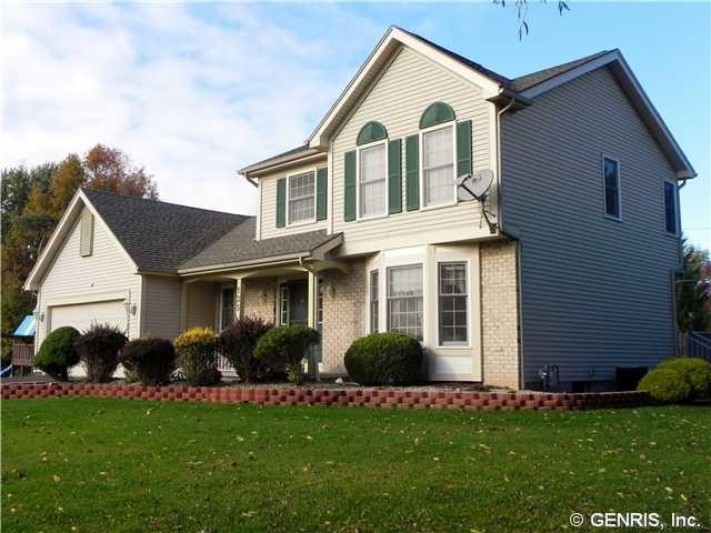 Exterior Front. Great curb appeal! Nice landscapin