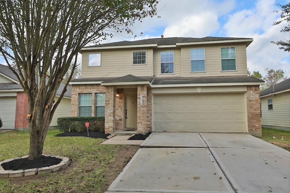 8815 Danbury Hollow Ln, Houston, TX 77075 - photo 1