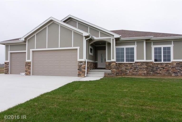 9824 Dunmore Cir, Grimes, IA 50111 - photo 1