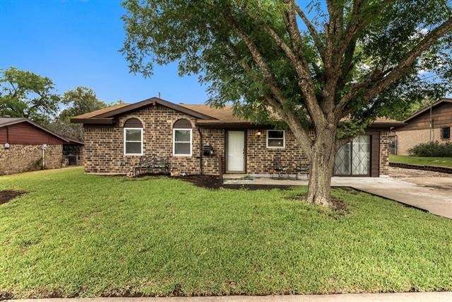 2107 Miles St, Copperas Cove, TX 76522 - photo 1