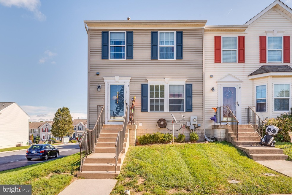 7 E Calabash Ct, Martinsburg, WV 25405 - photo 1