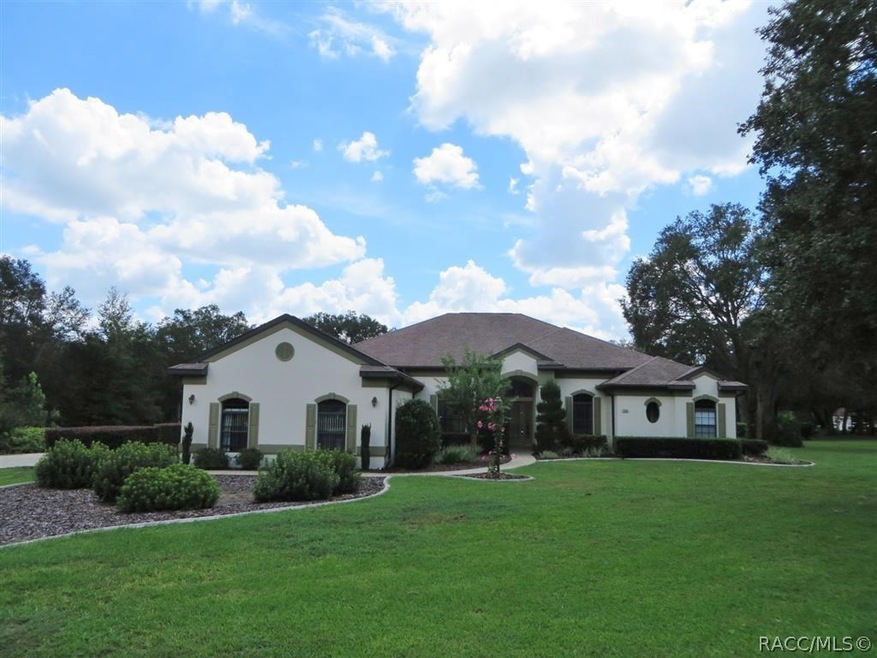 Attractive & Impressive Pool Home