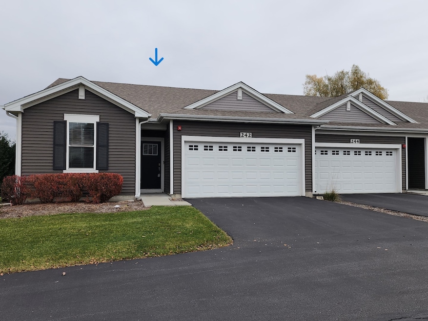 242 Sussex Ln, North Aurora, IL 60542 - photo 1